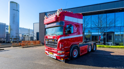 20260329-Tom-Holding-00189